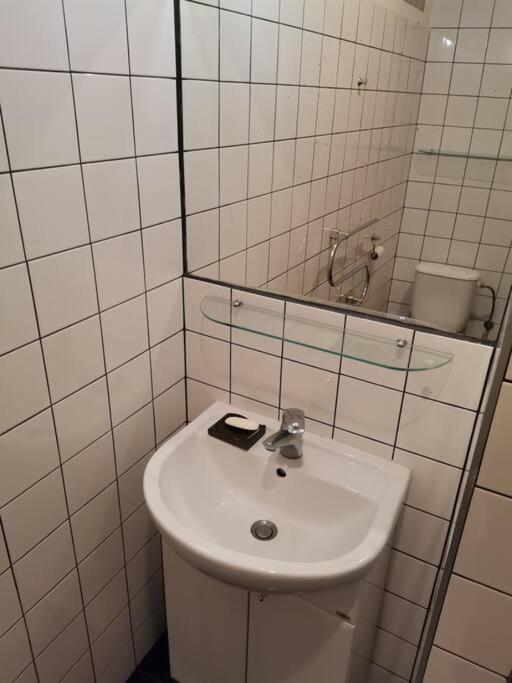 Cozy Studio In The City Centre Near Train Station Bratislava Extérieur photo